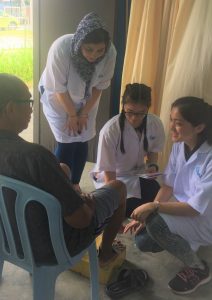 Hands on learning experience for IMU Chinese Medicine students